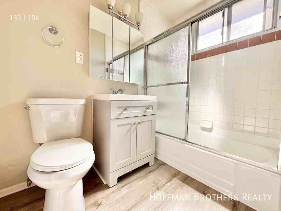 2509 S Denison Ave #1 - Photo 7 of 9