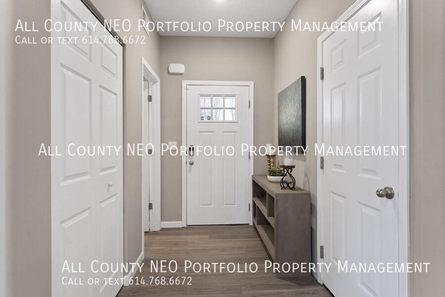 Channel Pl - Photo 4 of 49