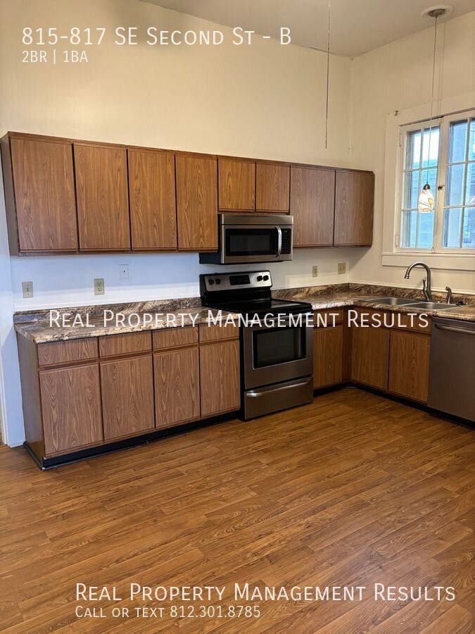 815817 Se 2nd St #B - Photo 4 of 12