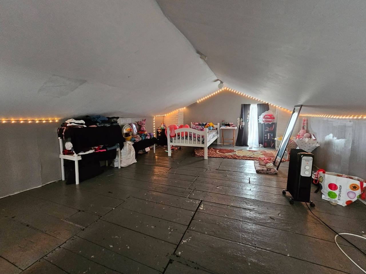 396 Liberty St - Photo 6 of 9