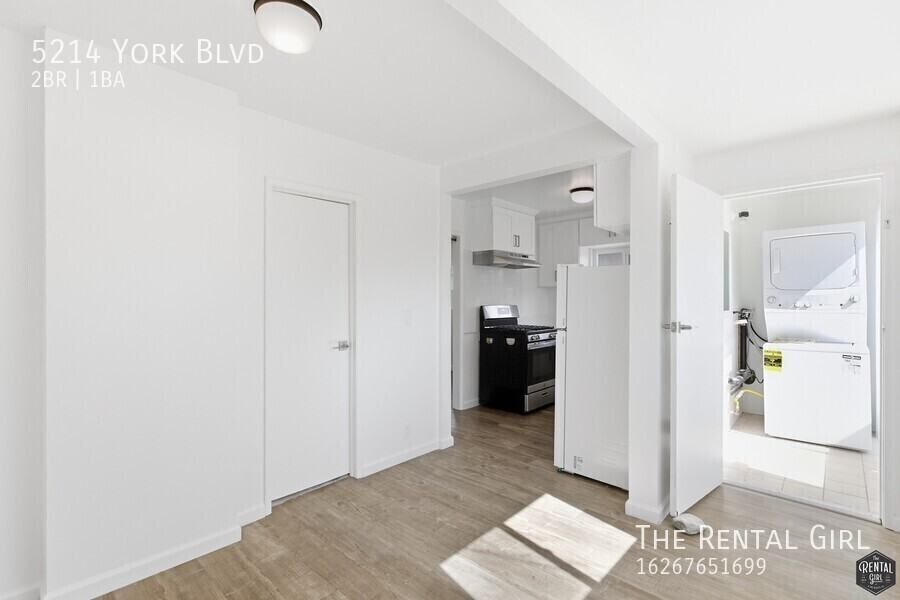 5214 York Blvd - Photo 6 of 21