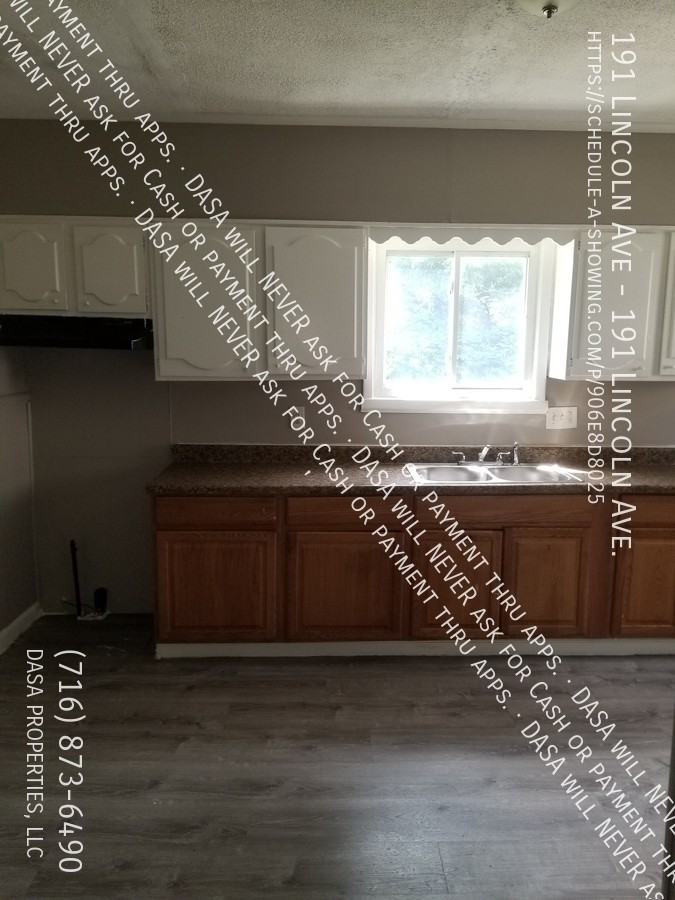 191 Lincoln Ave - Photo 6 of 11