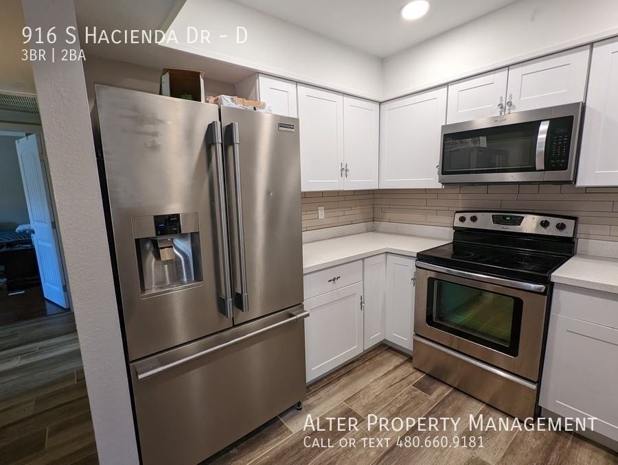 916 S Hacienda Dr #D - Photo 3 of 11