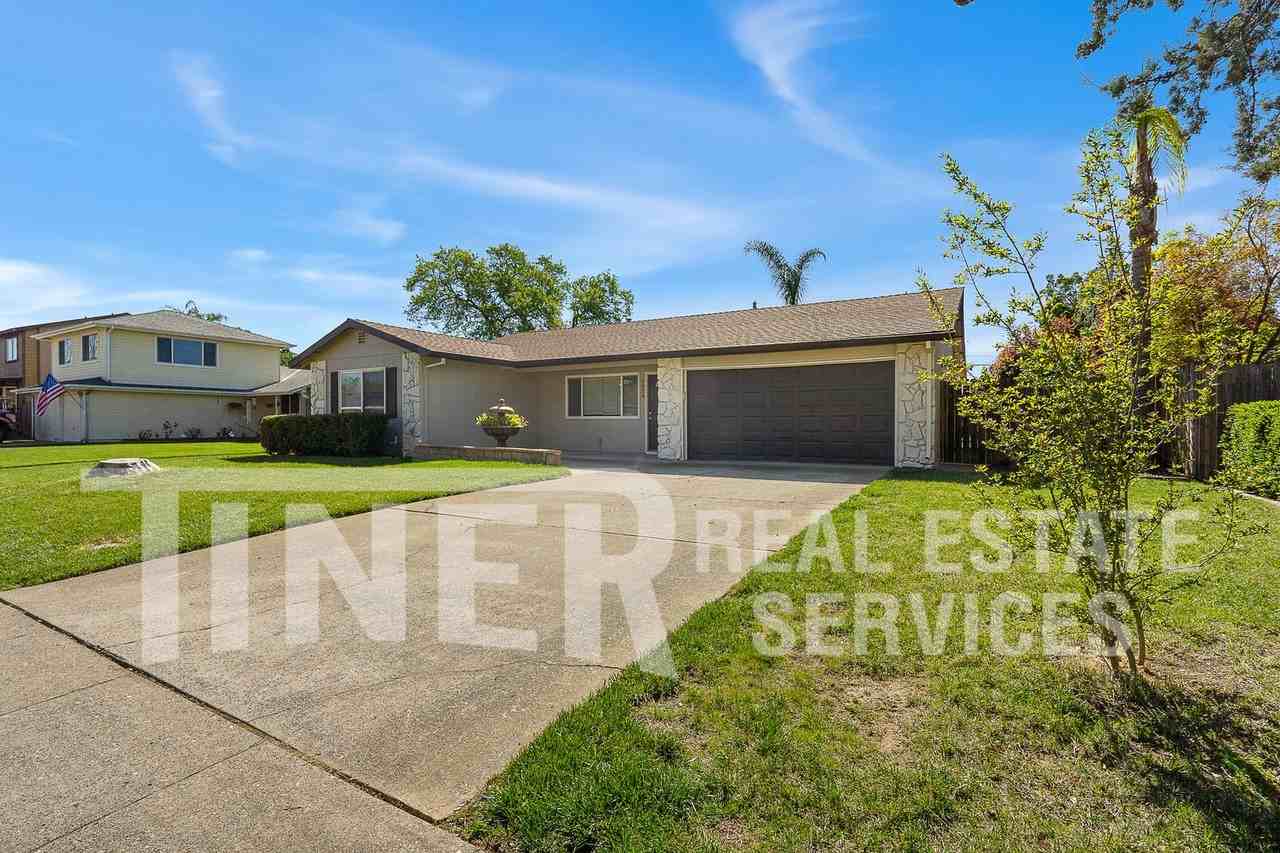 9024 Leatham Ave - Photo 5 of 27