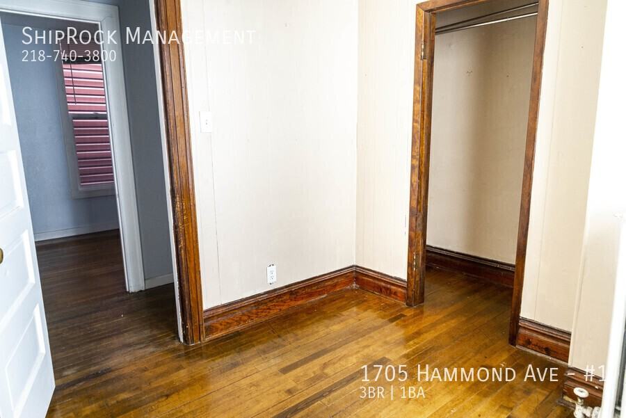 1705 Hammond Ave #1 - Photo 6 of 11