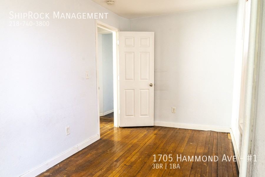1705 Hammond Ave #1 - Photo 7 of 11