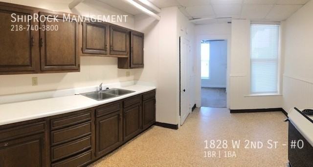 1828 W 2nd St #O - Photo 4 of 14