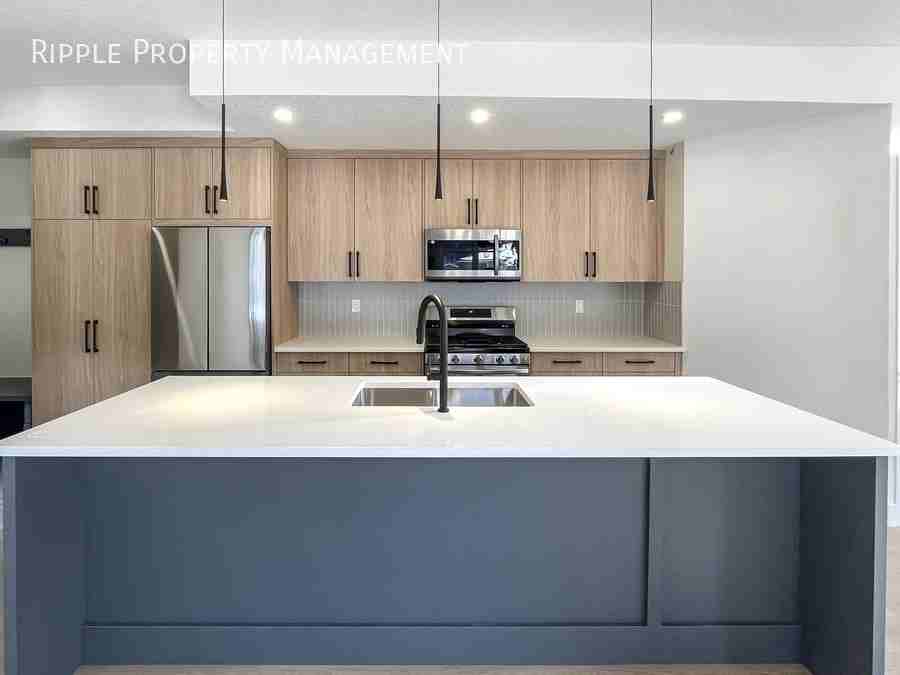 5698 85 St Nw #8604 - Photo 3 of 33