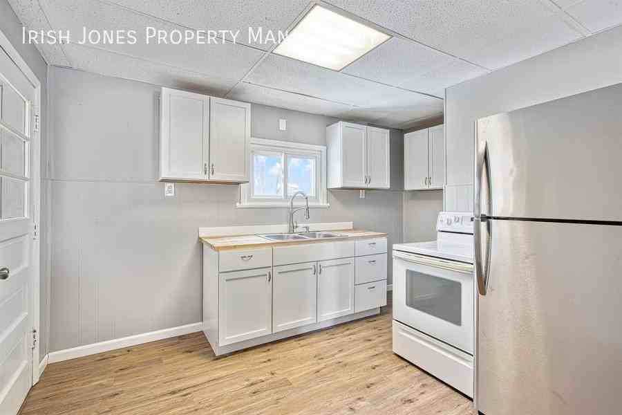 152 Stevens St #2 - Photo 2 of 13