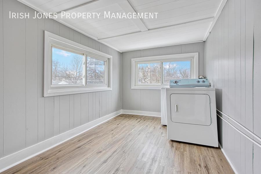 152 Stevens St #2 - Photo 6 of 13