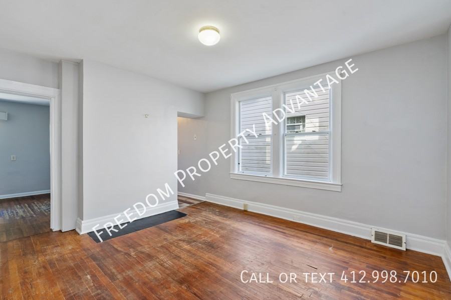 1737 Leolyn St - Photo 6 of 16