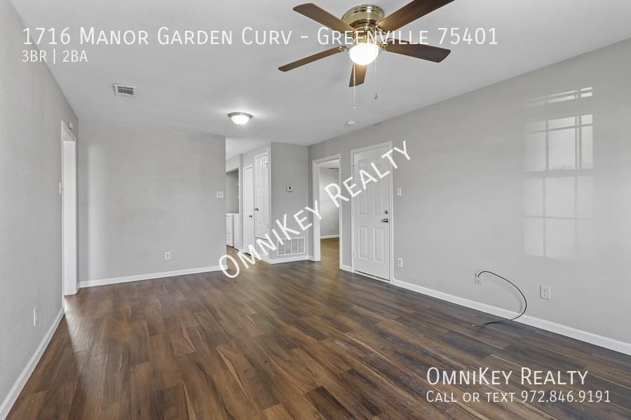 1716 Manor Garden Curv - Photo 6 of 21