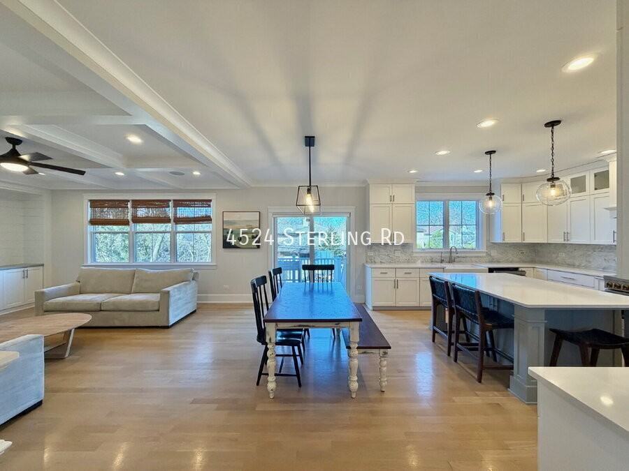 4524 Sterling Rd - Photo 6 of 32