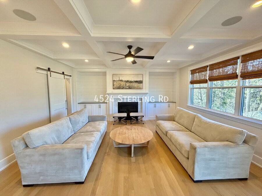 4524 Sterling Rd - Photo 7 of 32