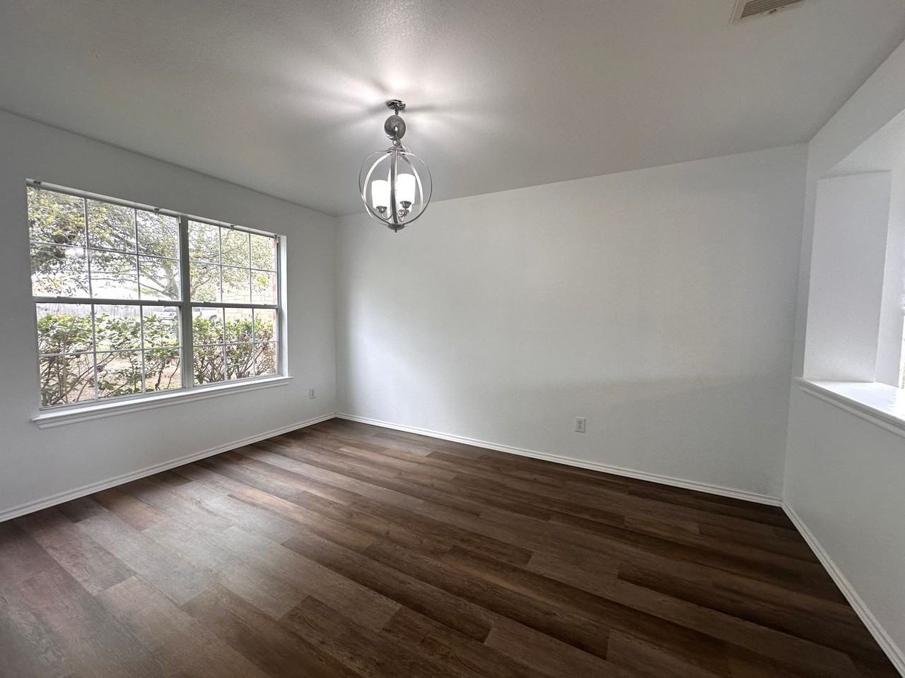 722 Lavaca Loop - Photo 3 of 25