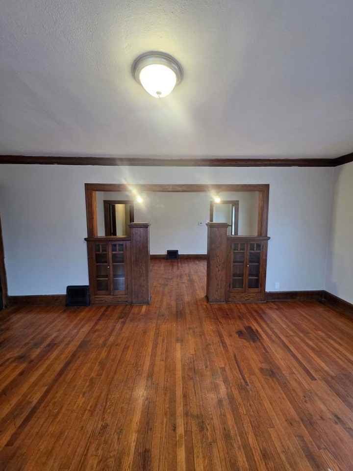 Huge 2-bedroom units - Photo 2 of 9