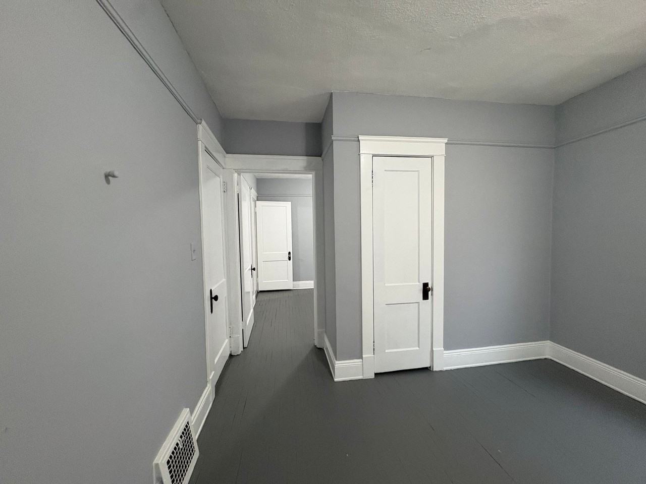 15624 Halliday Ave - Photo 2 of 34