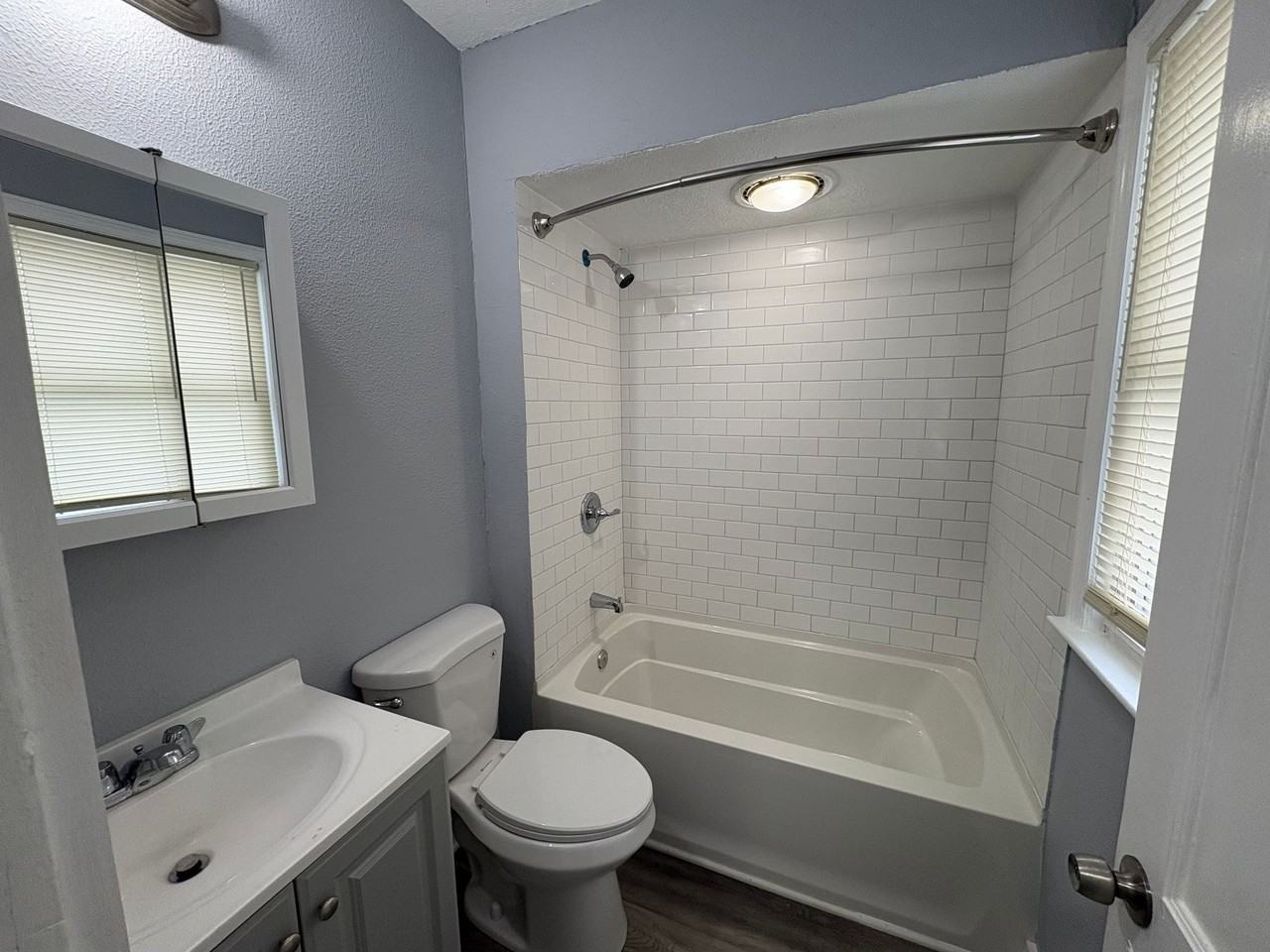 15624 Halliday Ave - Photo 4 of 34