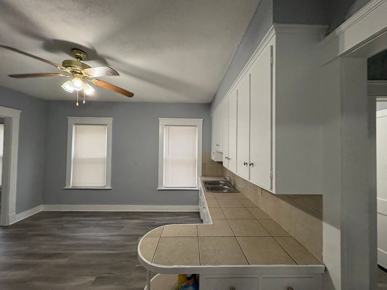 15624 Halliday Ave - Photo 6 of 34