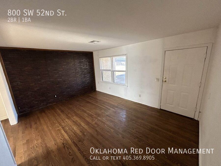 800 Sw 52nd St - Photo 2 of 12