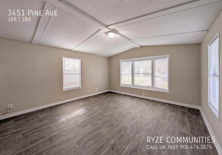 3451 Pine Ave - Photo 7 of 20