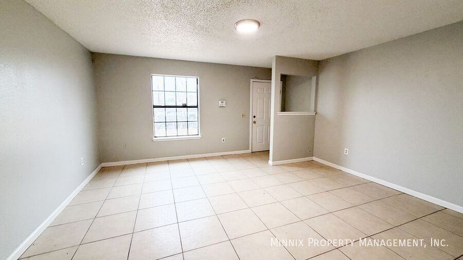 6212 22nd St #1 - Photo 6 of 20