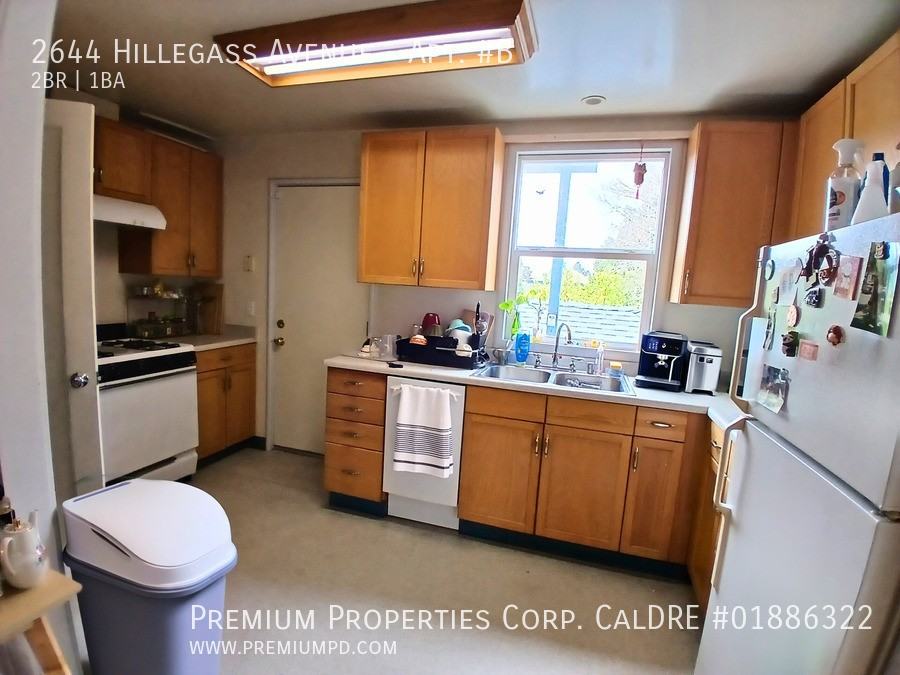 2644 Hillegass Ave #B - Photo 6 of 50