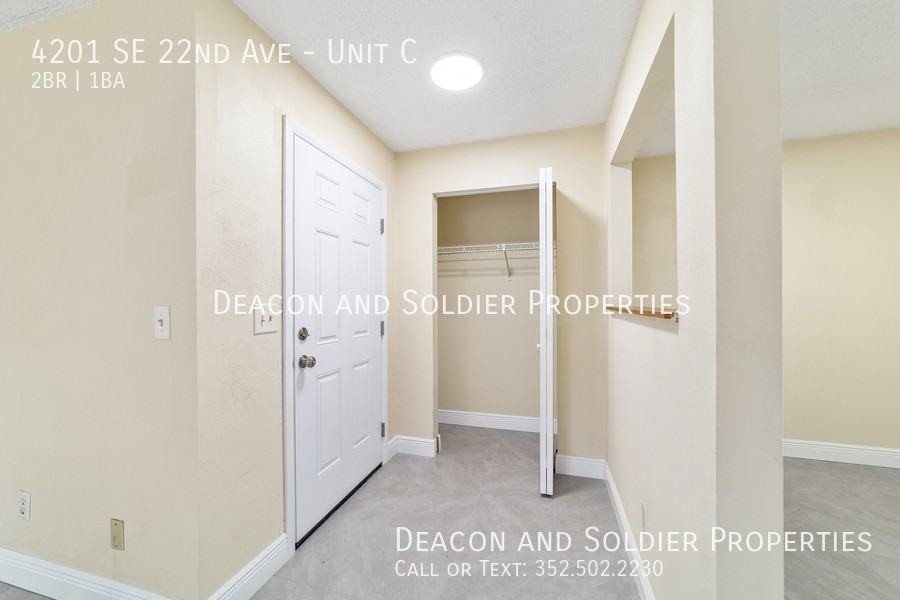 4201 Se 22nd Ave #C - Photo 3 of 50