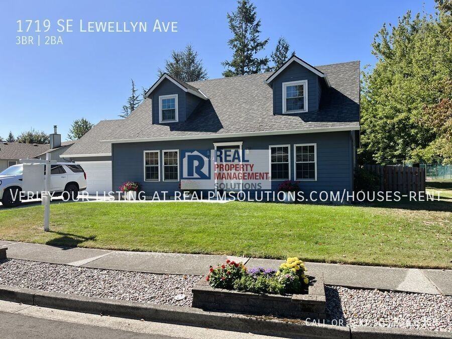 1719 Se Lewellyn Ave - Photo 2 of 50