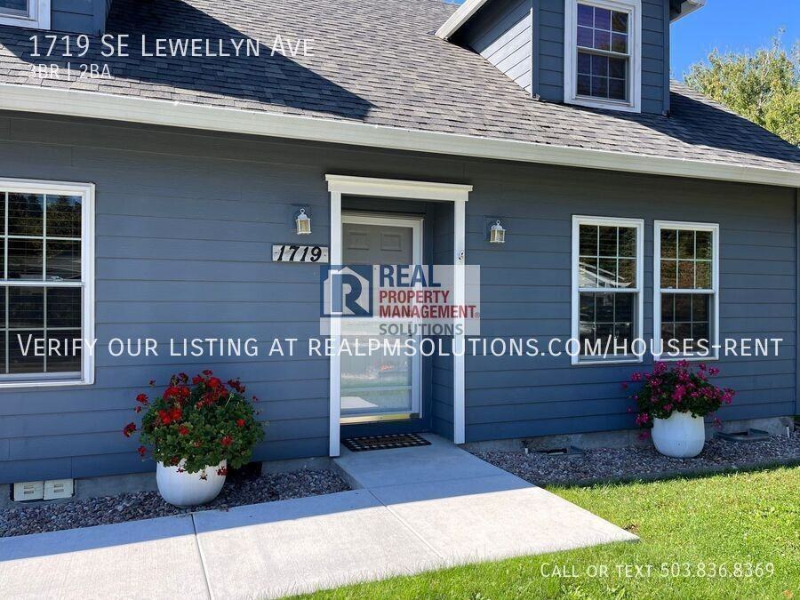 1719 Se Lewellyn Ave - Photo 3 of 50