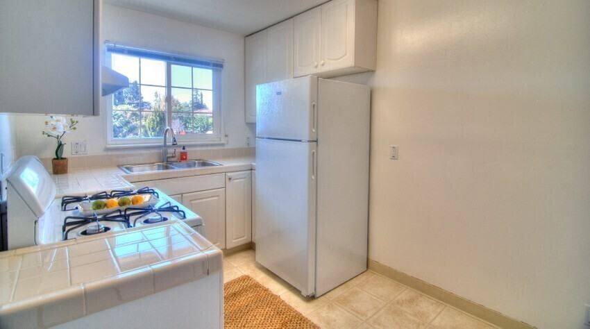 505 Columbia Ave #03 - Photo 3 of 12