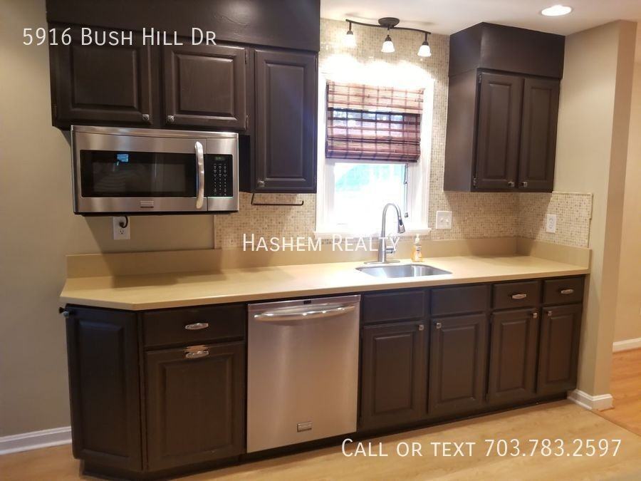 5916 Bush Hill Dr - Photo 4 of 20