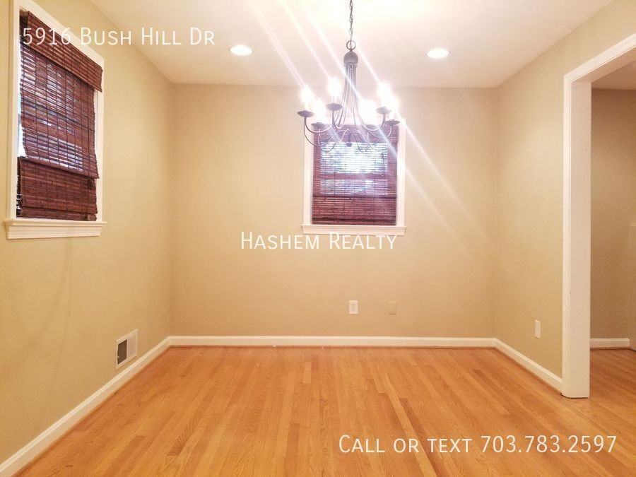 5916 Bush Hill Dr - Photo 6 of 20