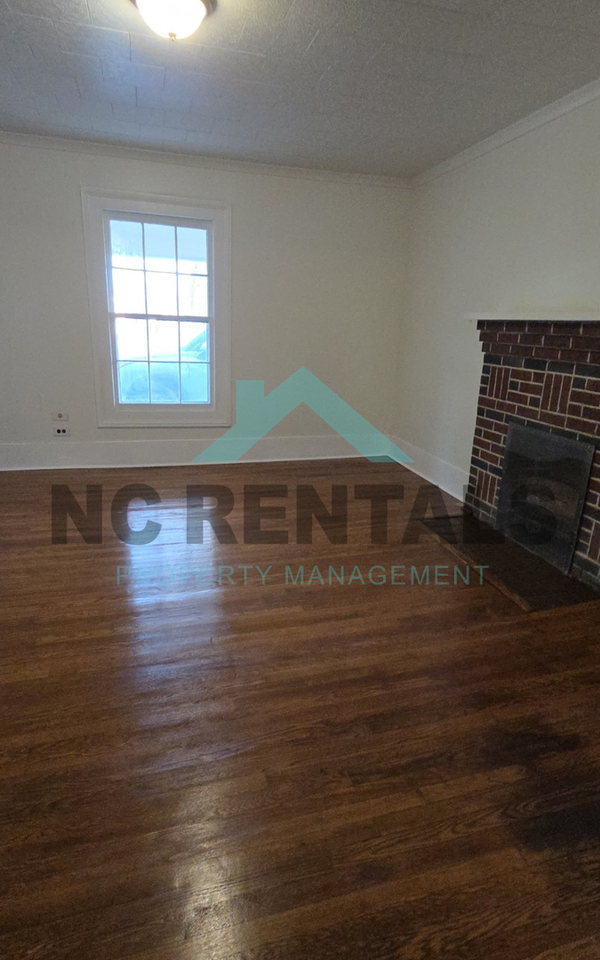 8201 Stokesdale St - Photo 4 of 32