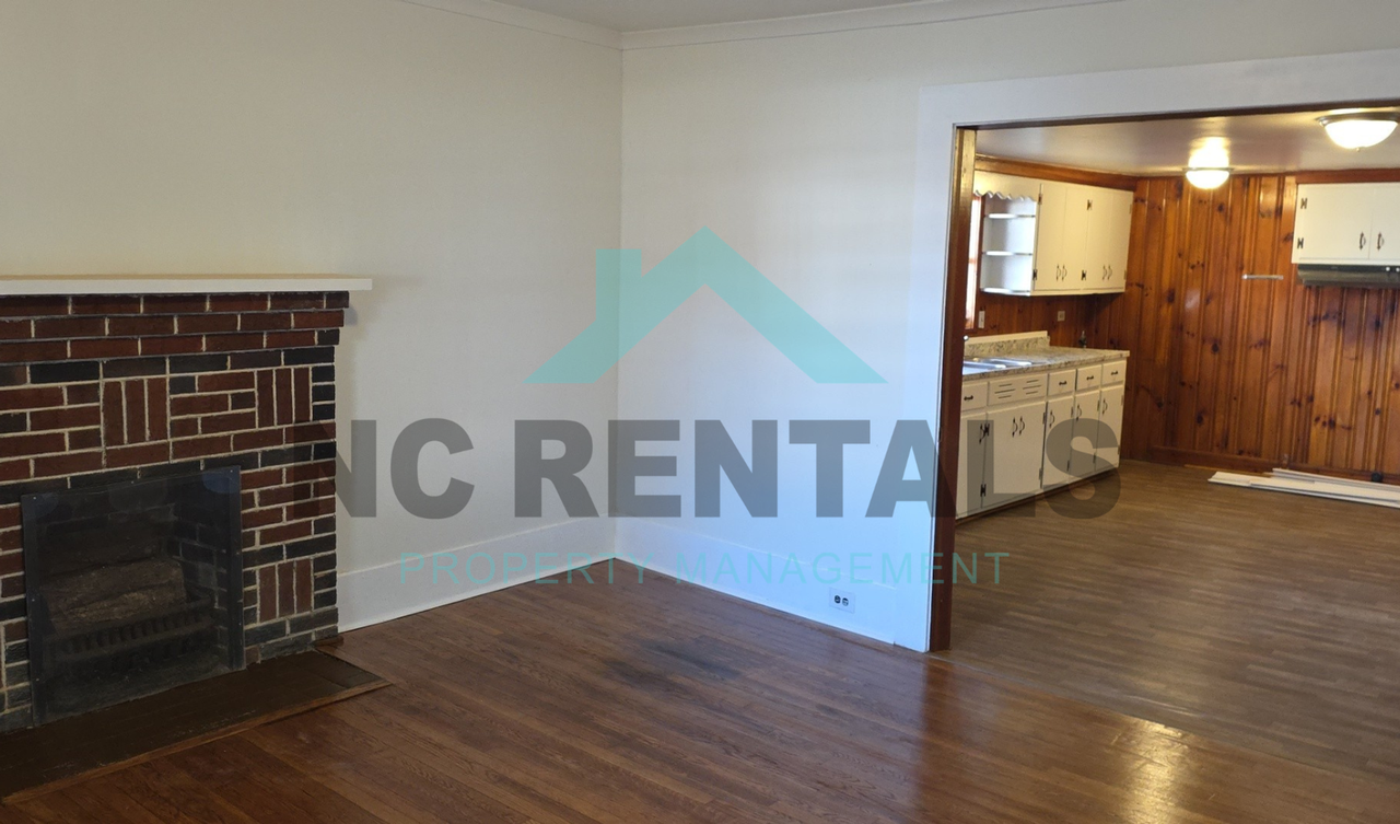 8201 Stokesdale St - Photo 5 of 32