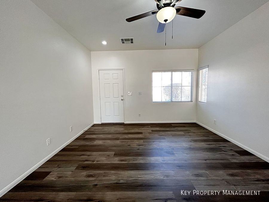 897 Blushing Rose Pl - Photo 4 of 27