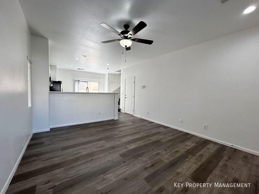 897 Blushing Rose Pl - Photo 6 of 27