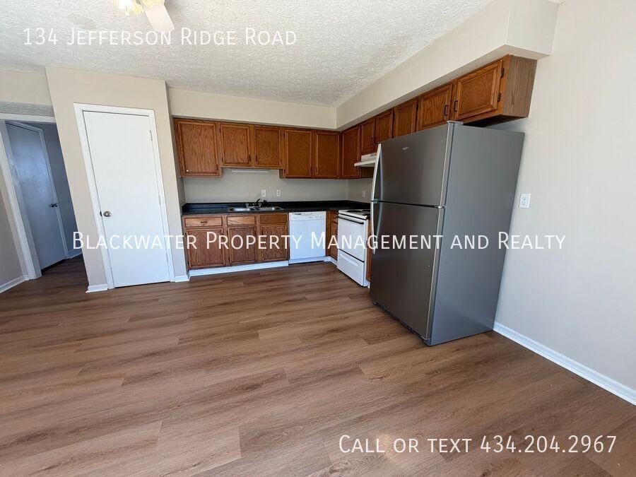 134 Jefferson Ridge Rd - Photo 5 of 13