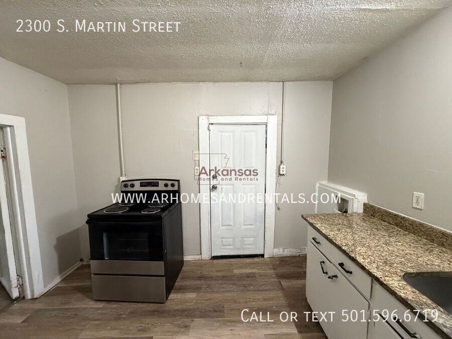 2300 S Martin St - Photo 6 of 9