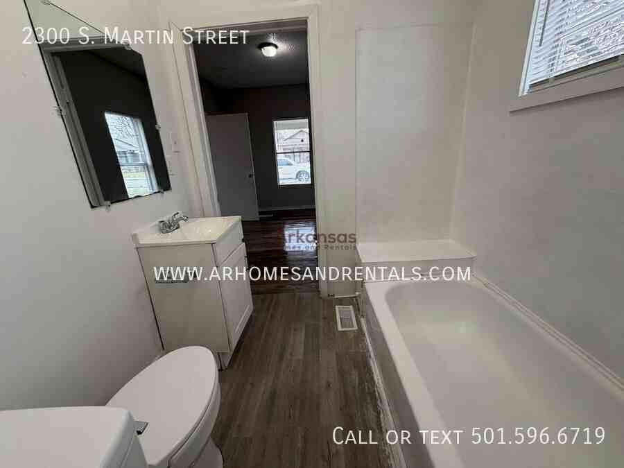 2300 S Martin St - Photo 7 of 9