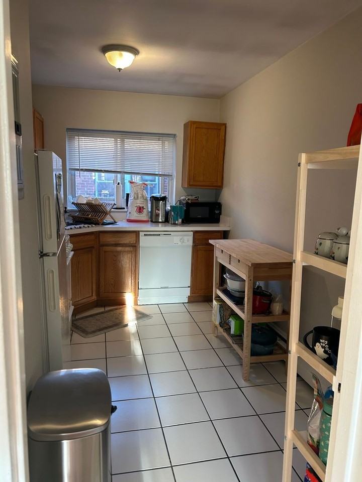 16B Selkirk Rd #A11 - Photo 7 of 16