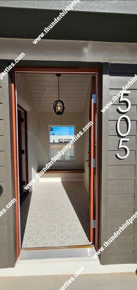 505 Los Arboles Ave Nw - Photo 3 of 30