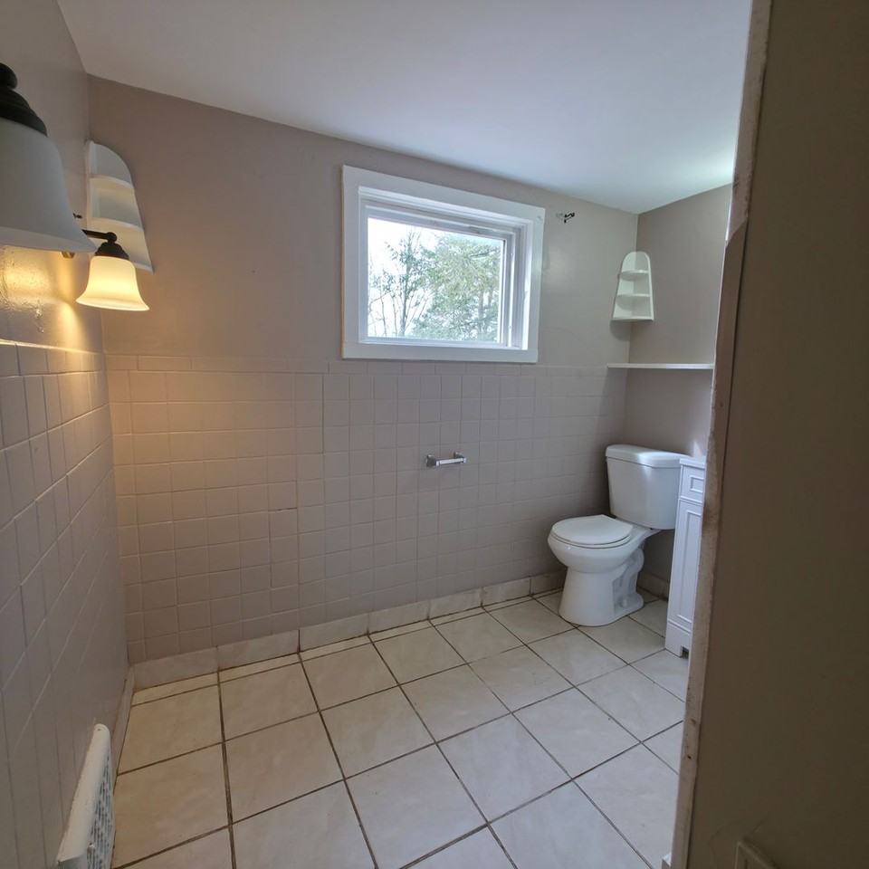 762 Garfield St - Photo 5 of 14