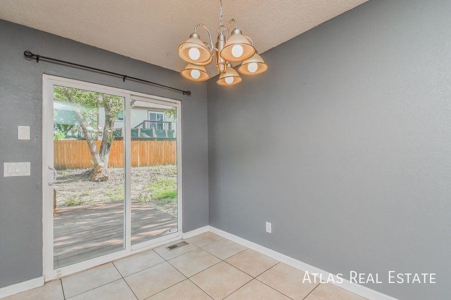 4650 Stoner Ct - Photo 4 of 20