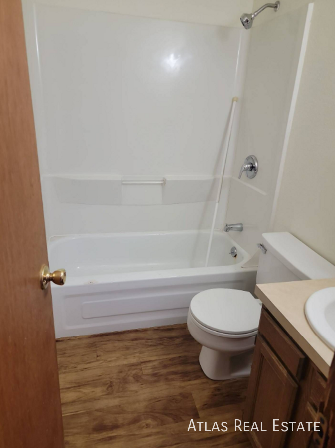 655 Capitol Ave - Photo 5 of 10