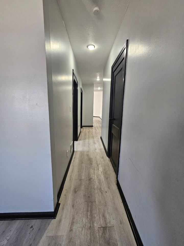 6100 Hough Ave - Photo 4 of 15