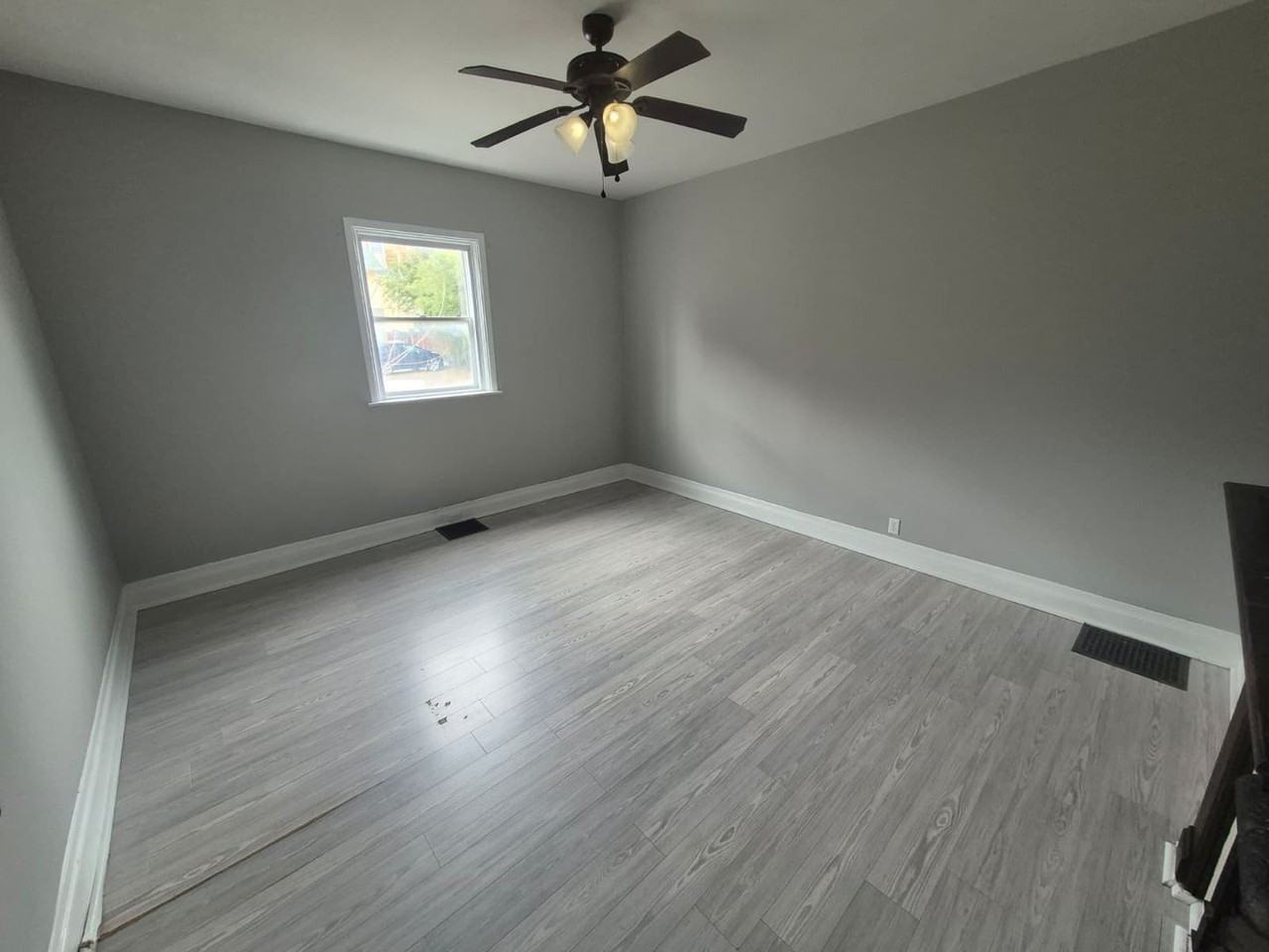 213 Union St - Photo 2 of 11