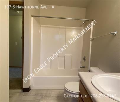 197 S Hawthorne Ave #A - Photo 7 of 8