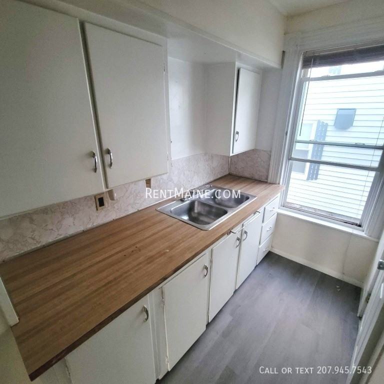 101 Front St #1 - Photo 2 of 9