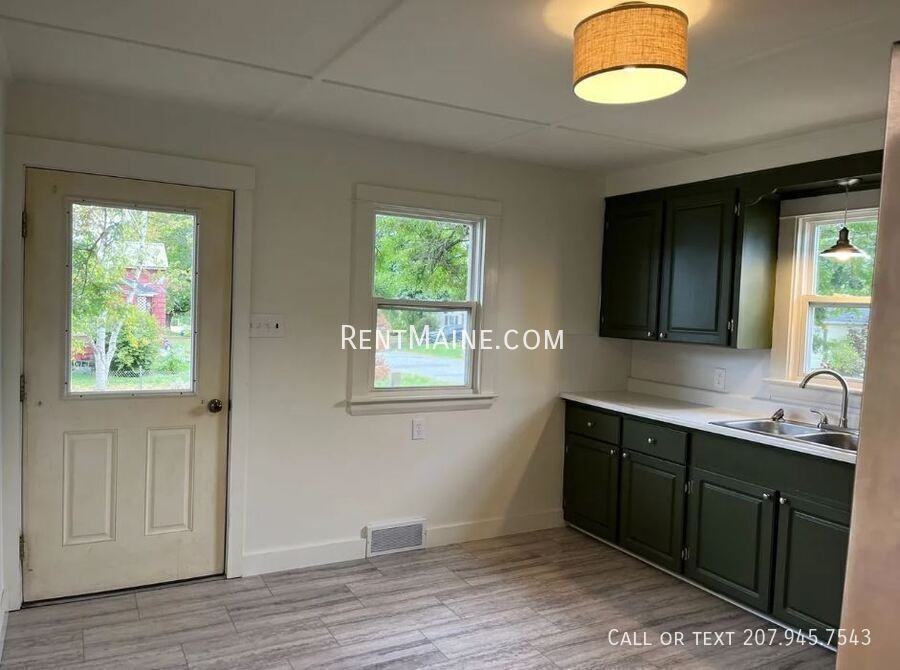 33 Violette Ave - Photo 3 of 25